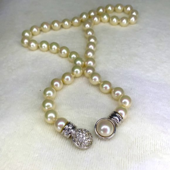 VTG Christian Dior RARE Luxury Faux Pearls Double Sided w/Diamonds Snap Clasp - Picture 1 of 4